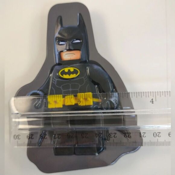 2017 LEGO & DC COMICS WBEI Batman Batwoman McDonald's TIN BOX - Picture 10 of 10